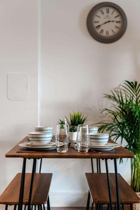 Central Maidstone Contractor Flat المظهر الخارجي الصورة